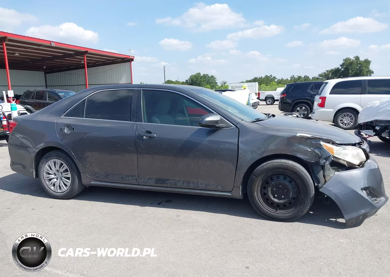 2013 Toyota Camry Le VIN:4T4BF1FK3DR335730 - 13