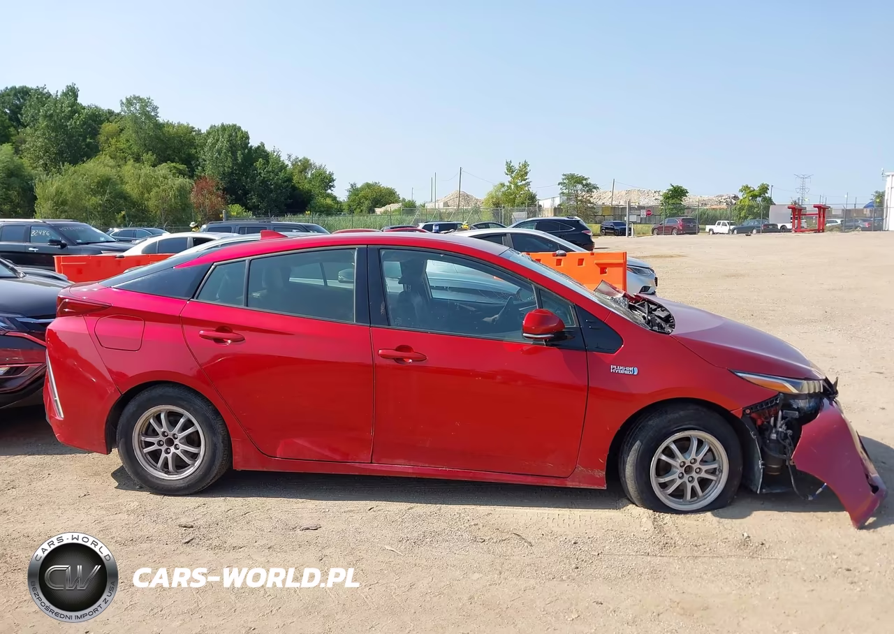 2017 Toyota Prius Prime Premium VIN:JTDKARFP0H3028101 - 13