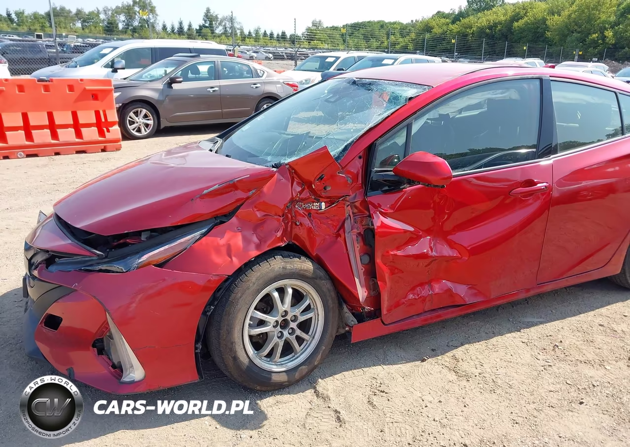 2017 Toyota Prius Prime Premium VIN:JTDKARFP0H3028101 - 6