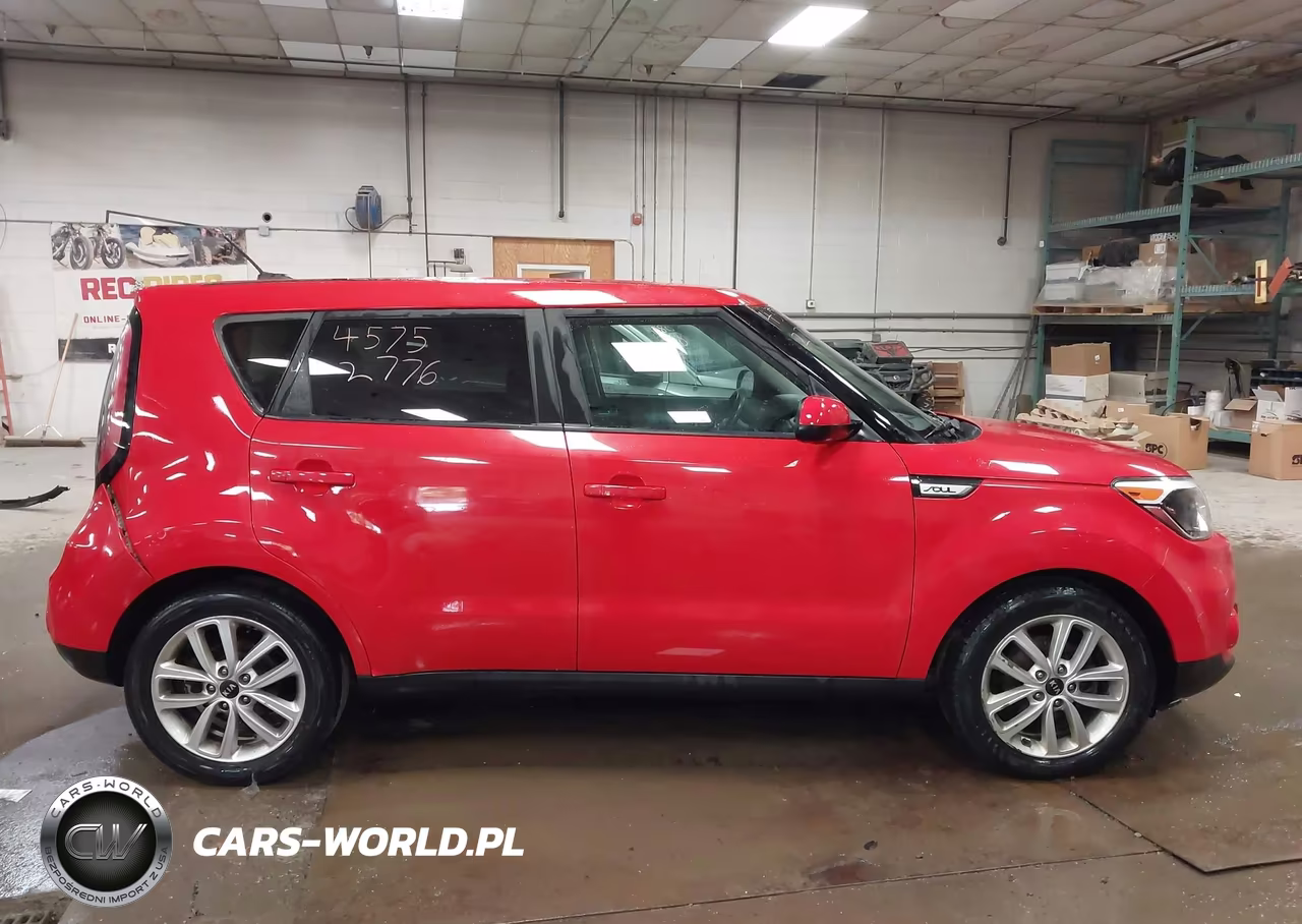 2017 Kia Soul + VIN:KNDJP3A52H7431566 - 13