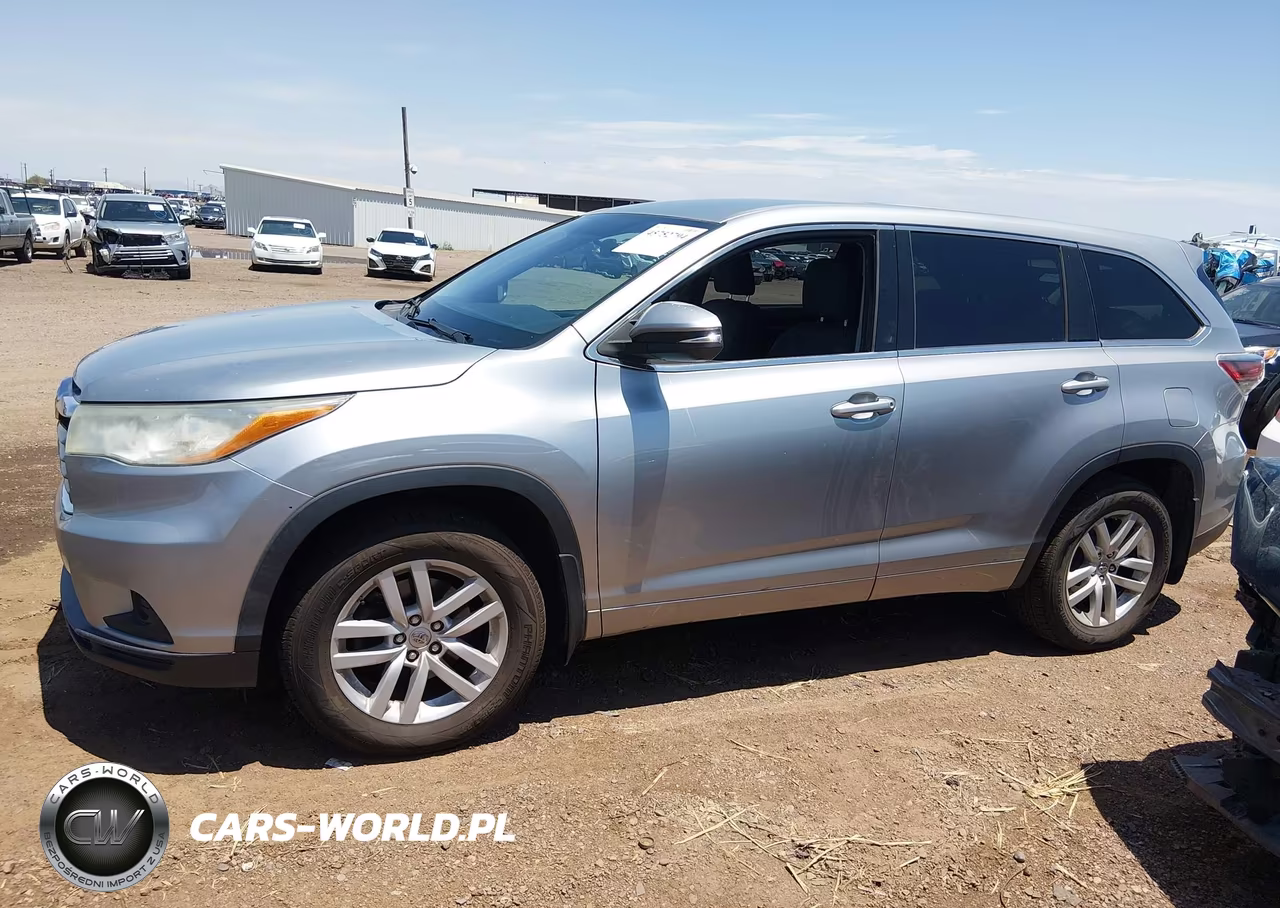 2014 Toyota Highlander Le V6 VIN:5TDBKRFH9ES045172 - 14
