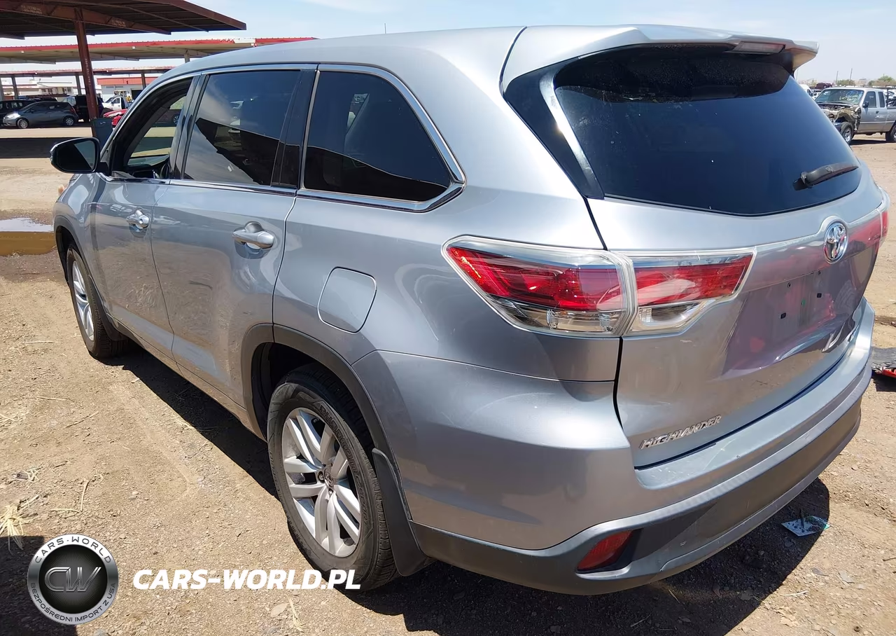 2014 Toyota Highlander Le V6 VIN:5TDBKRFH9ES045172 - 3