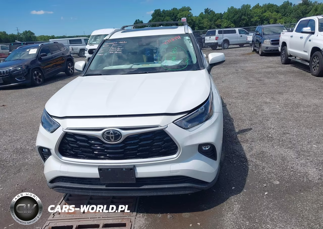 2022 Toyota Highlander Xle VIN:5TDHZRBH8NS163757 - 12