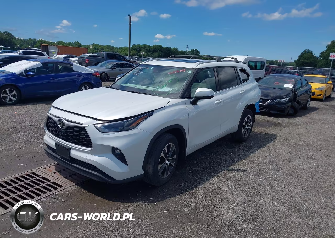 2022 Toyota Highlander Xle VIN:5TDHZRBH8NS163757 - 2