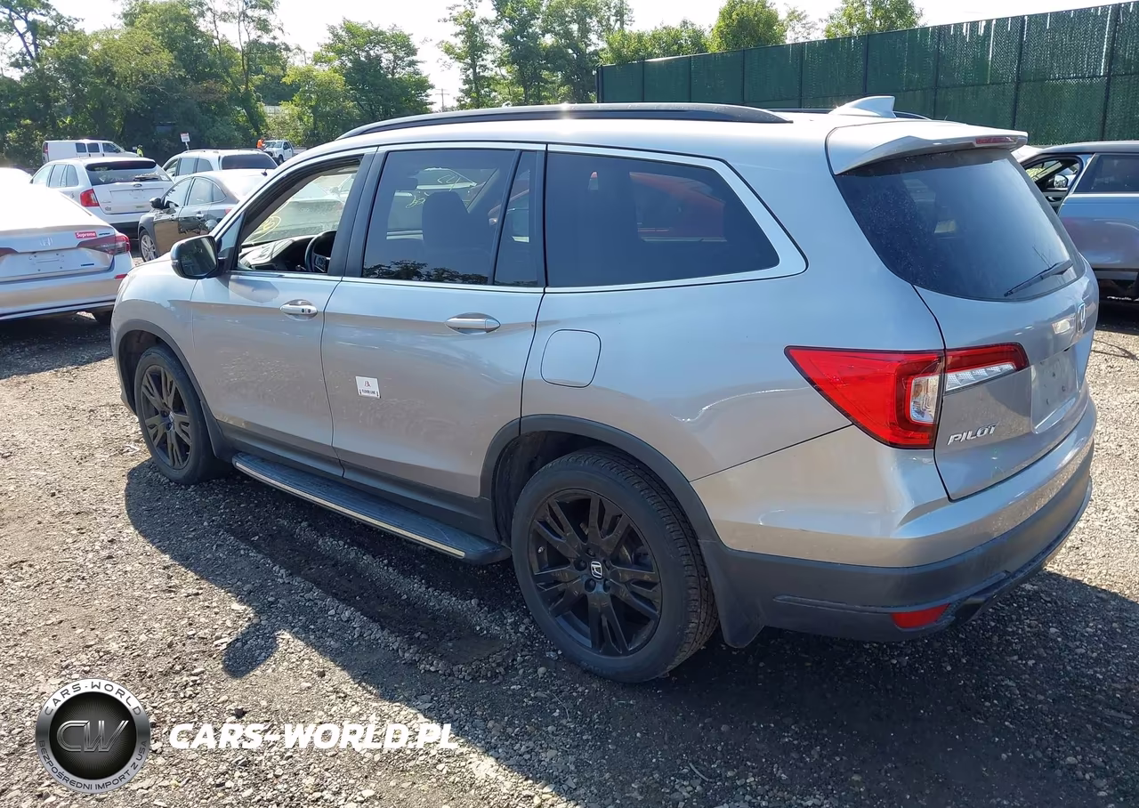 2021 Honda Pilot Awd Special Edition VIN:5FNYF6H24MB070313 - 3
