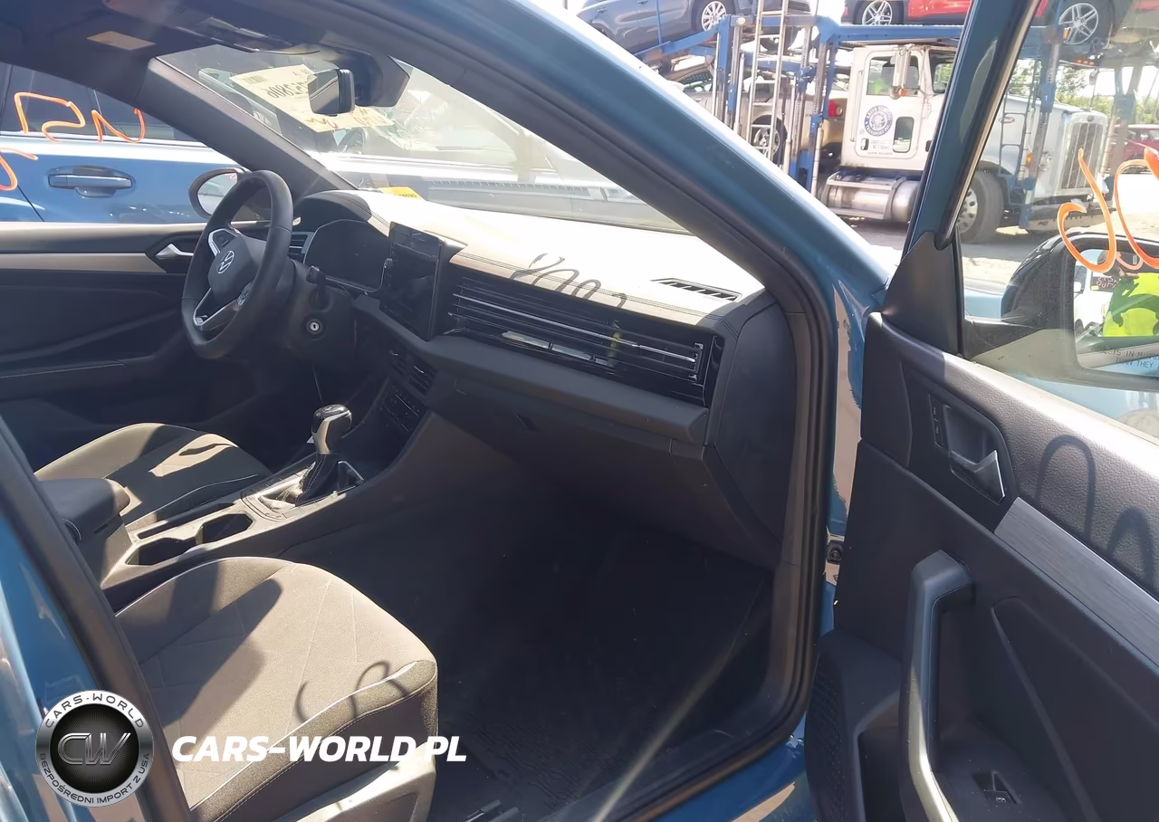 2026 Volkswagen Jetta Sport VIN:3VWBW7BU0TM024054 - 5