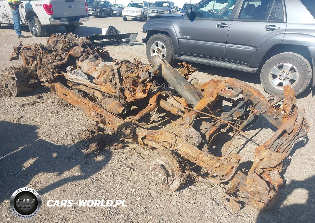 2024 Jeep Wrangler 4-Door Sahara 4X4 VIN:1C4PJXEG0RW368859 - 3