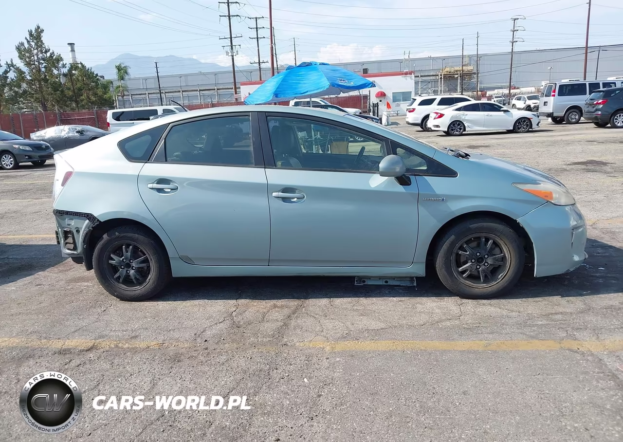 2012 Toyota Prius Four VIN:JTDKN3DU2C1601160 - 14