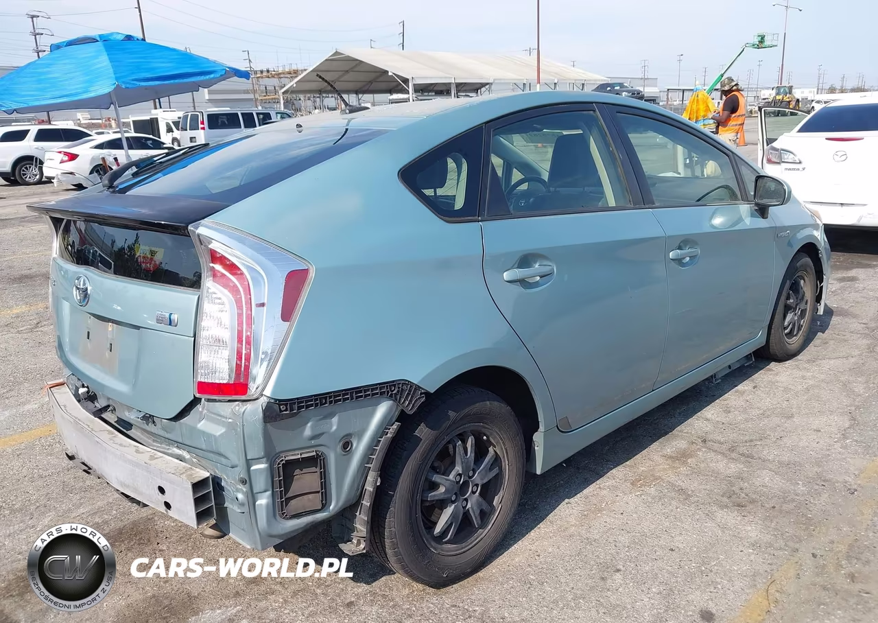 2012 Toyota Prius Four VIN:JTDKN3DU2C1601160 - 4