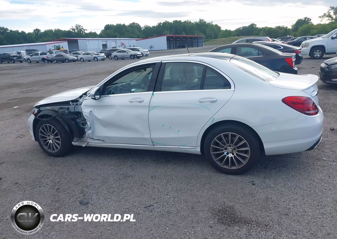 2016 Mercedes-Benz C 300 4Matic VIN:55SWF4KB4GU101826 - 14