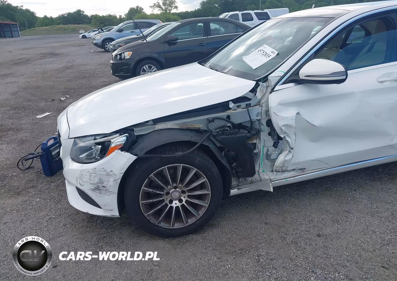 2016 Mercedes-Benz C 300 4Matic VIN:55SWF4KB4GU101826 - 6