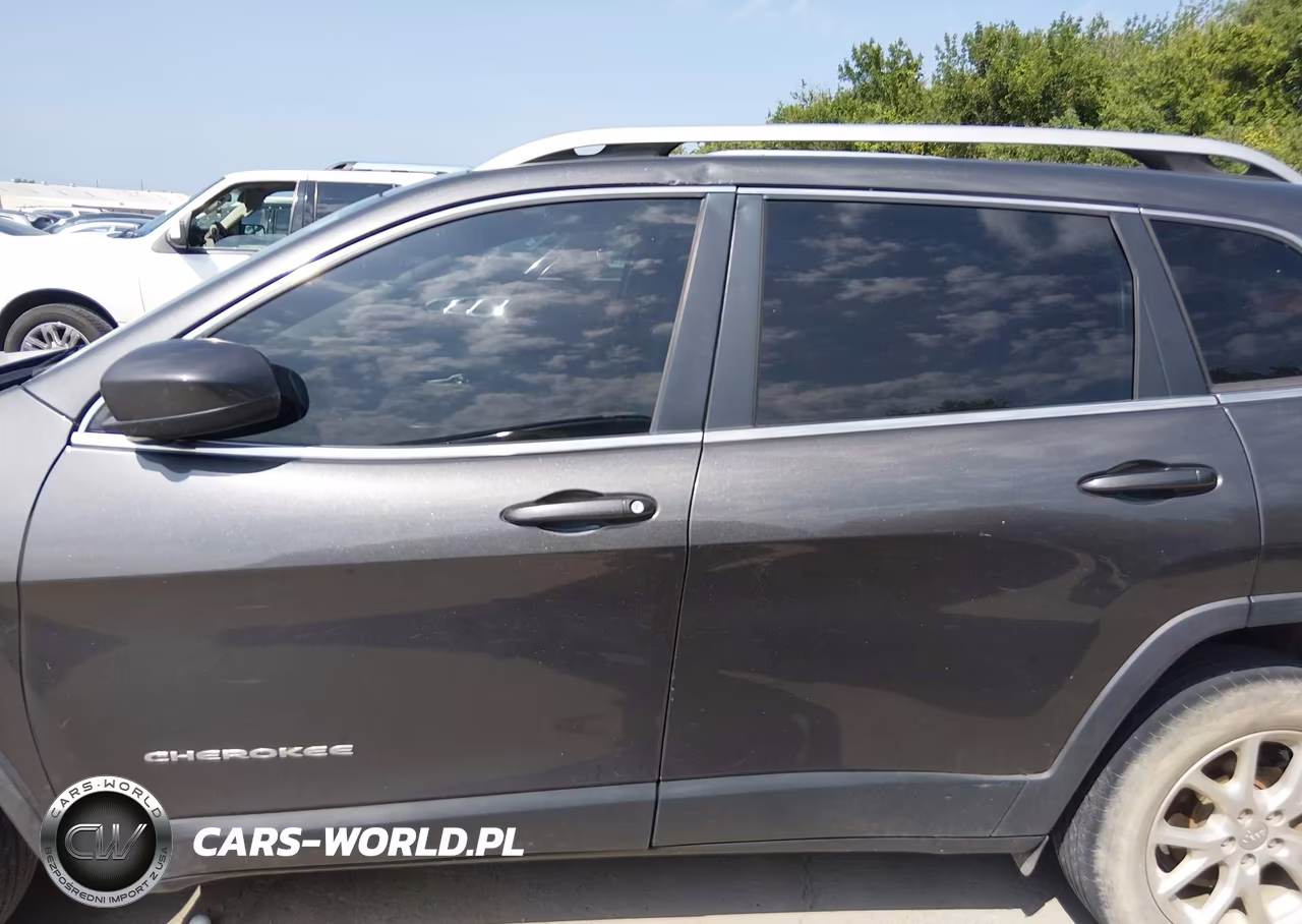 2016 Jeep Cherokee Latitude VIN:1C4PJLCB1GW297877 - 14