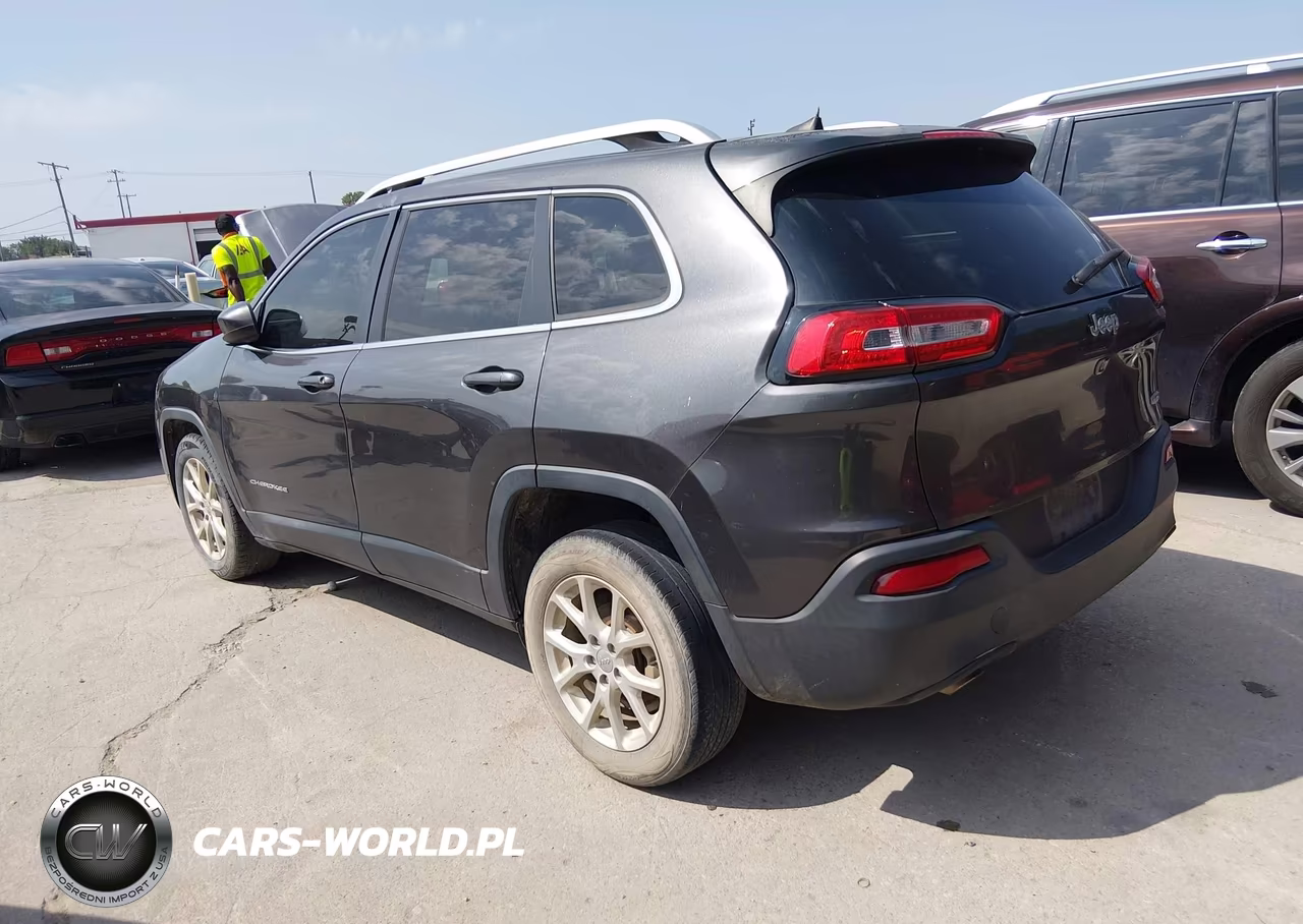 2016 Jeep Cherokee Latitude VIN:1C4PJLCB1GW297877 - 3