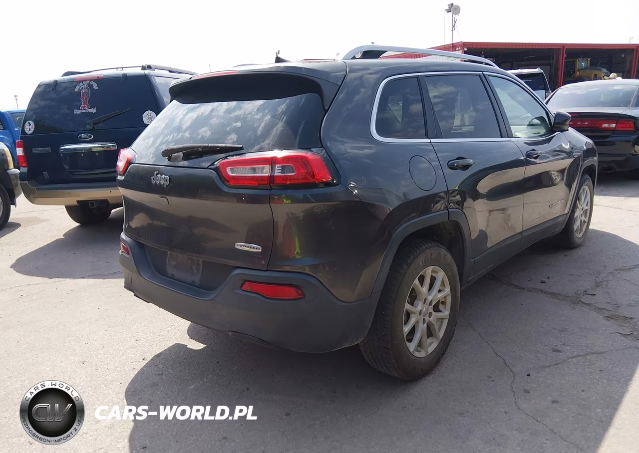 2016 Jeep Cherokee Latitude VIN:1C4PJLCB1GW297877 - 4