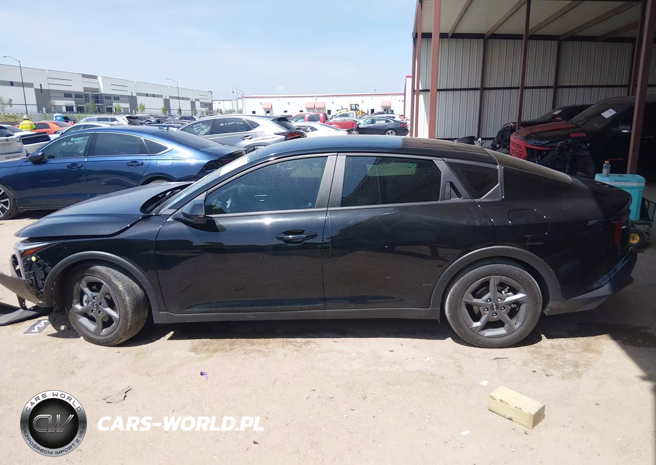 2025 Kia K4 Lxs VIN:3KPFT4DE6SE016812 - 14