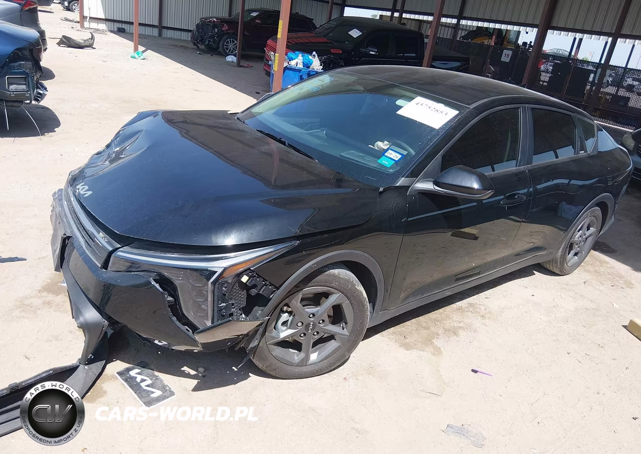 2025 Kia K4 Lxs VIN:3KPFT4DE6SE016812 - 2