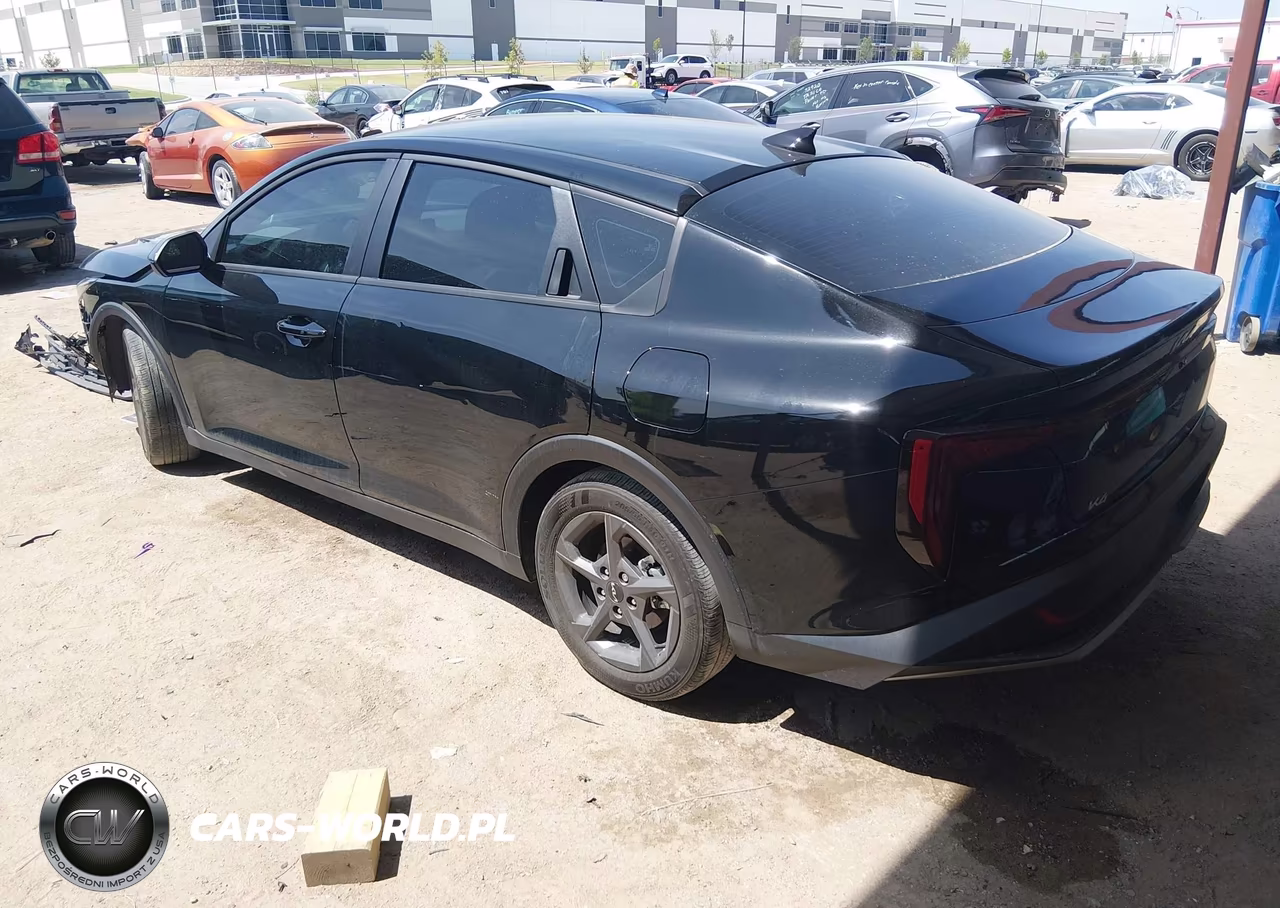 2025 Kia K4 Lxs VIN:3KPFT4DE6SE016812 - 3