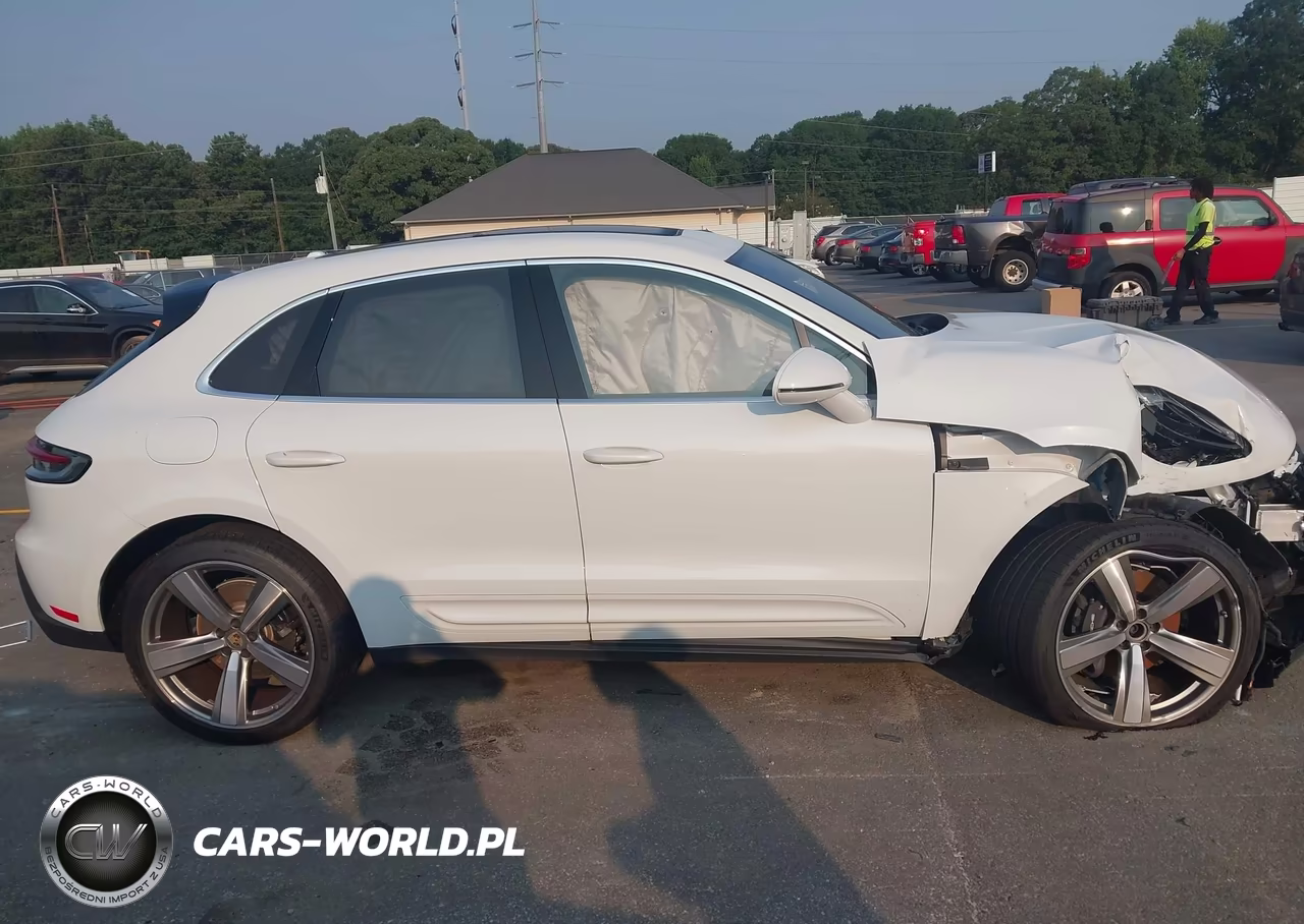 2024 Porsche Macan T VIN:WP1AA2A58RLB18847 - 12