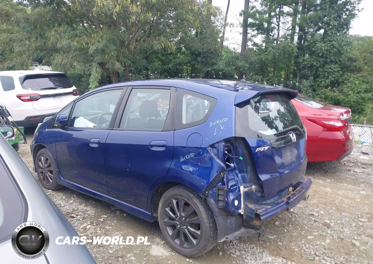 2012 Honda Fit Sport VIN:JHMGE8H59CC036401 - 14