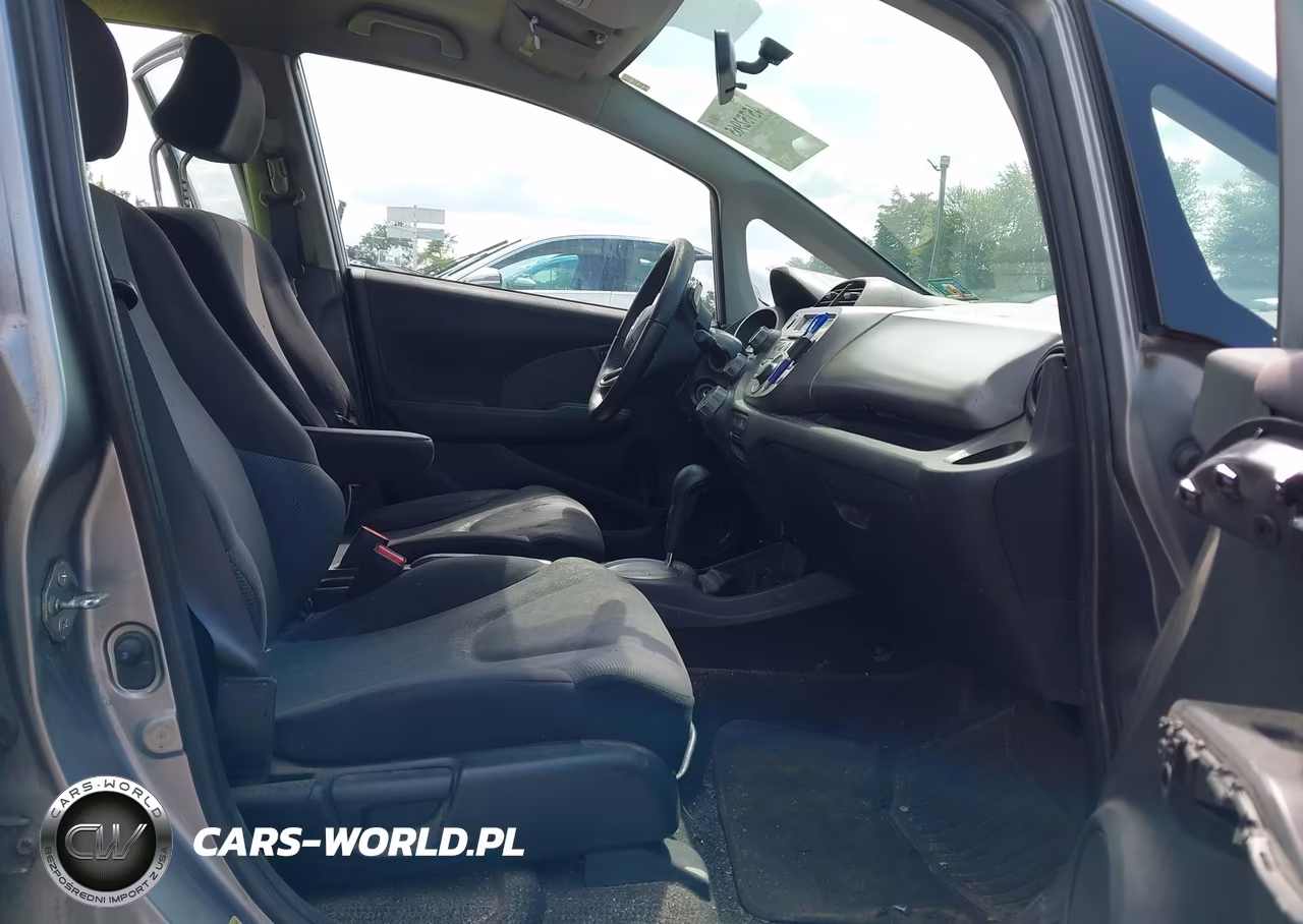 2010 Honda Fit Sport VIN:JHMGE8H41AC036428 - 5
