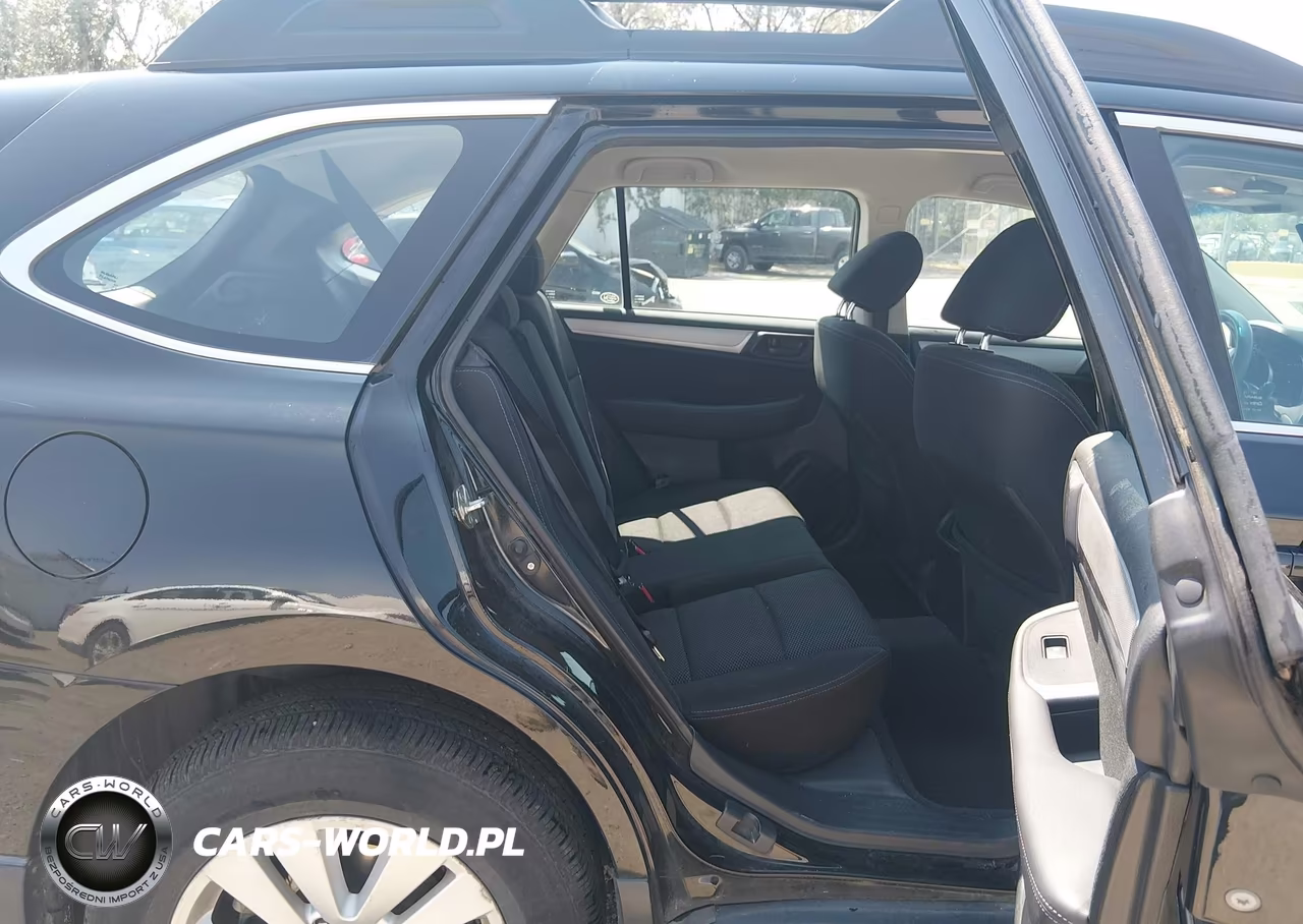 2018 Subaru Outback 2.5I VIN:4S4BSAAC6J3264384 - 8