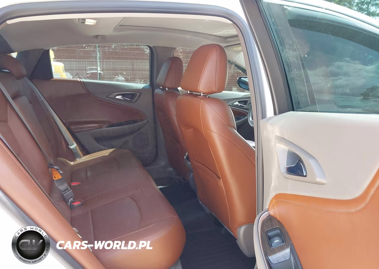 2018 Chevrolet Malibu Premier VIN:1G1ZE5SX3JF261954 - 8