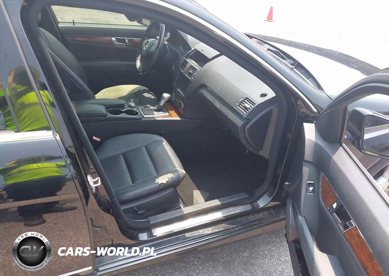 2011 Mercedes-Benz C 300 Sport VIN:WDDGF5EB0BR142079 - 5