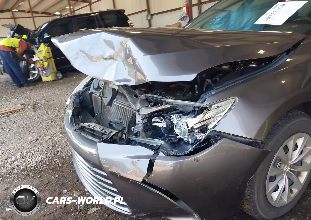 2015 Toyota Camry Le VIN:4T1BF1FK3FU949366 - 6