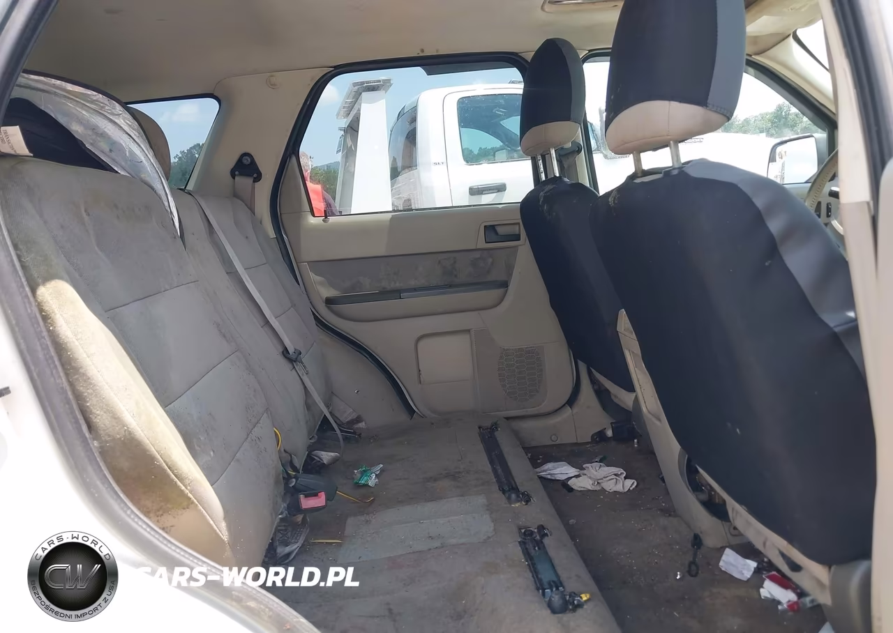 2010 Ford Escape Xlt VIN:1FMCU0D74AKB61719 - 8
