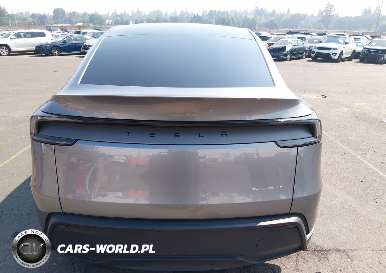 2026 Tesla Model Y All-Wheel Drive-Long Range Launch Series-Premium All-Wheel Drive VIN:7SAYGDEE3TF520275 - 16