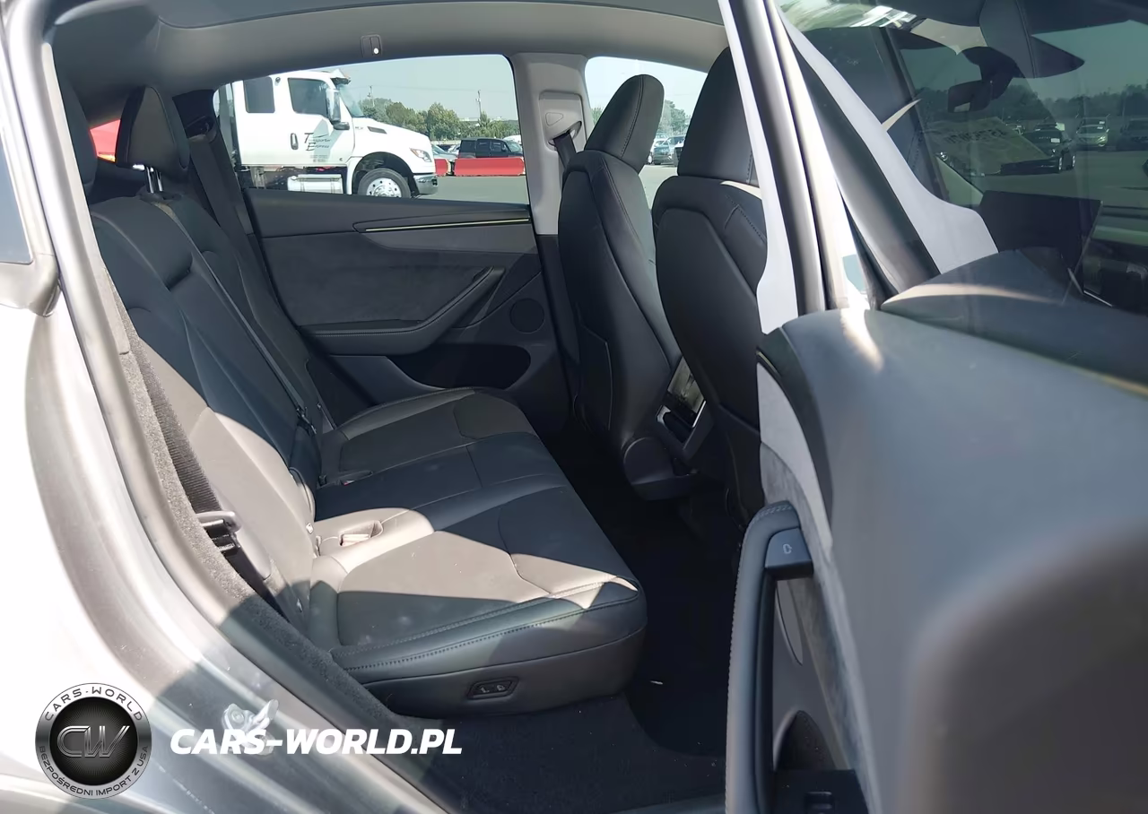 2026 Tesla Model Y All-Wheel Drive-Long Range Launch Series-Premium All-Wheel Drive VIN:7SAYGDEE3TF520275 - 8