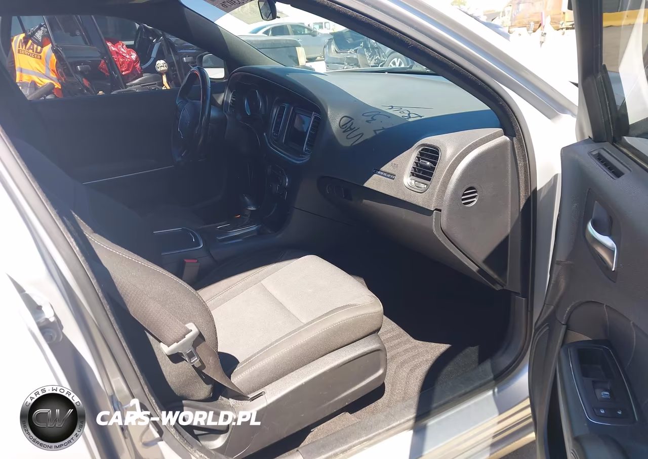 2020 Dodge Charger Sxt Rwd VIN:2C3CDXBG1LH117661 - 5