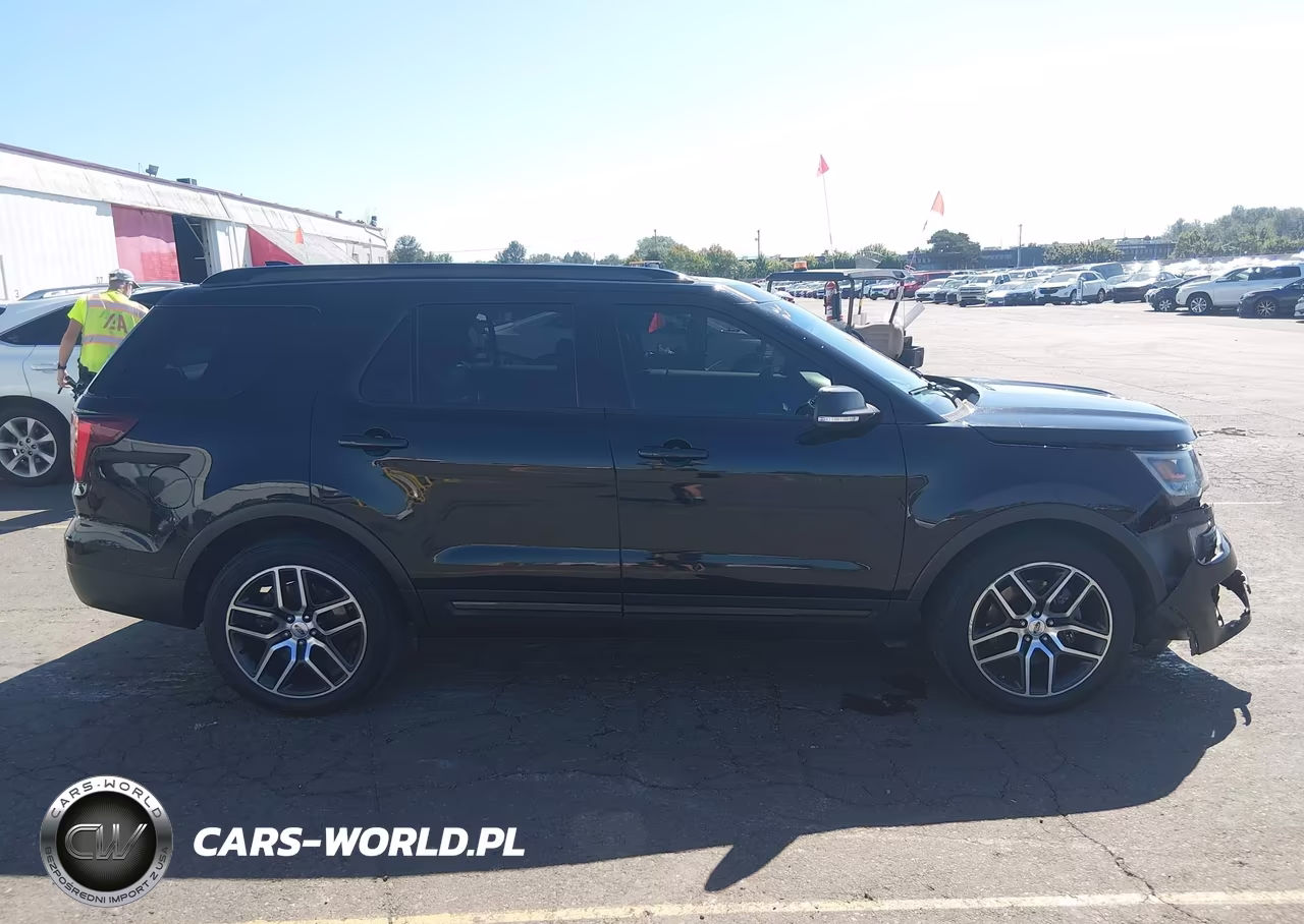 2016 Ford Explorer Sport VIN:1FM5K8GT5GGA70850 - 13