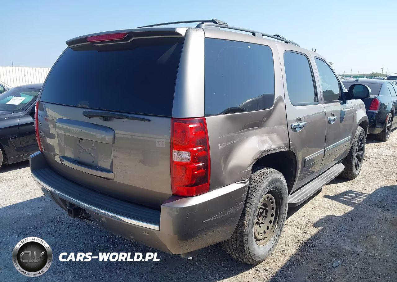 2013 Chevrolet Tahoe Ltz VIN:1GNSCCE07DR344735 - 4