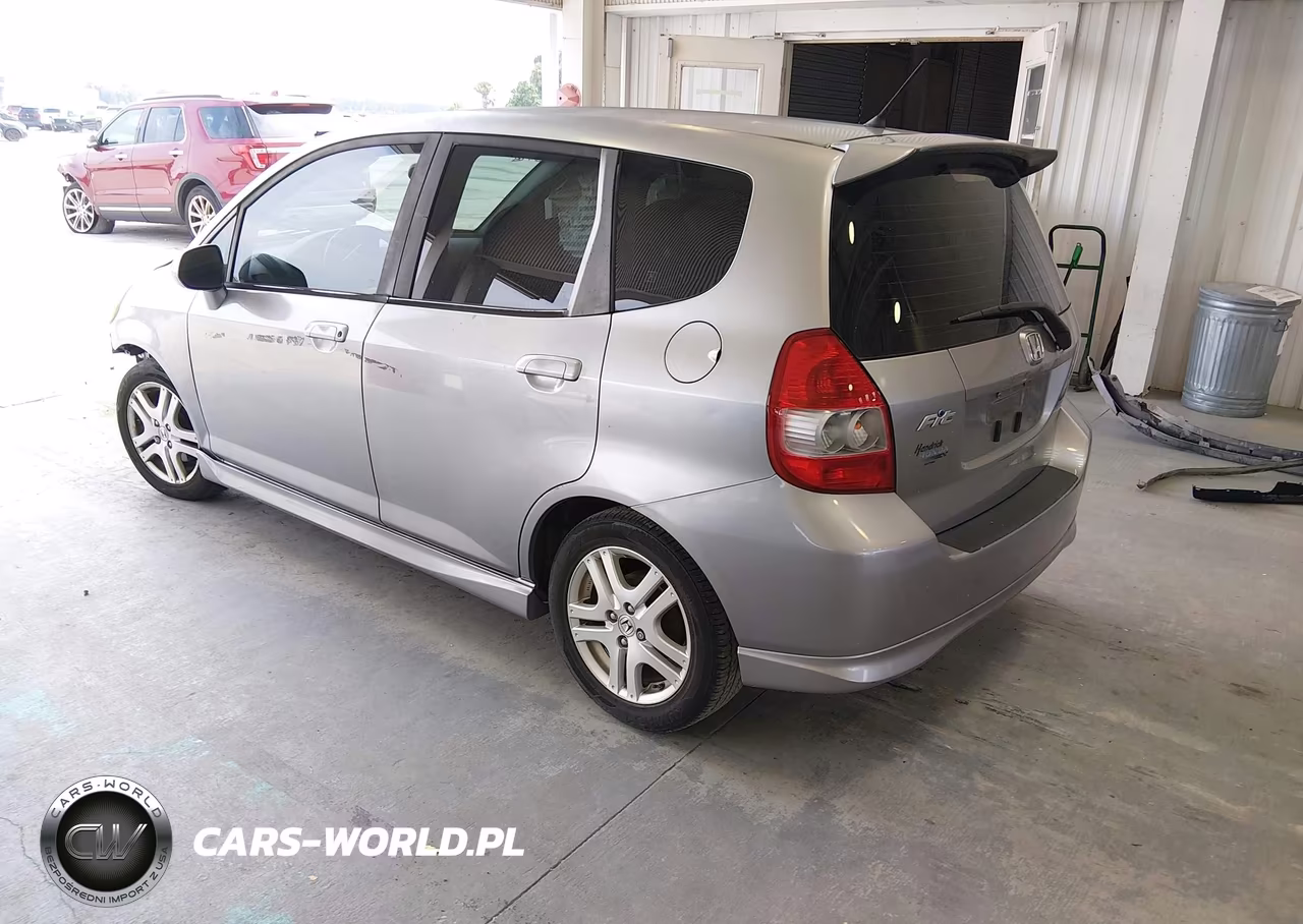 2008 Honda Fit Sport VIN:JHMGD38698S033557 - 3