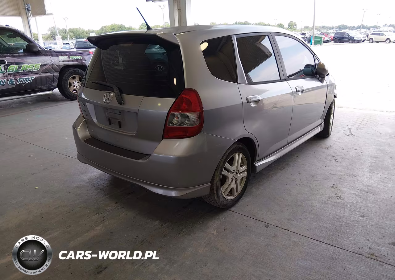 2008 Honda Fit Sport VIN:JHMGD38698S033557 - 4
