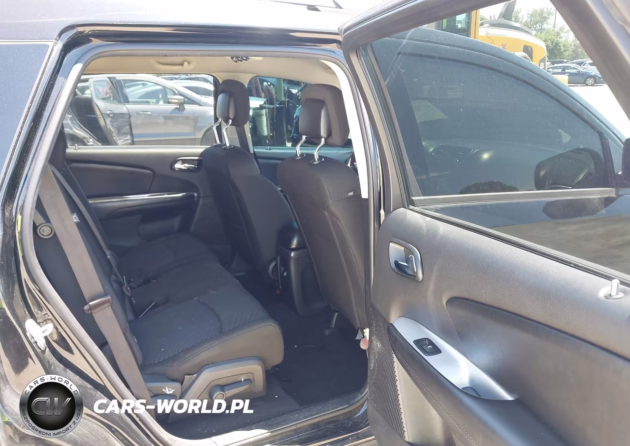2019 Dodge Journey Se VIN:3C4PDCBB1KT844797 - 8