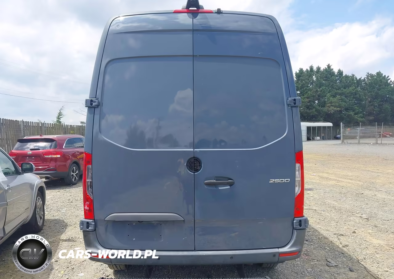 2019 Mercedes-Benz Sprinter 2500 High Roof V6 VIN:WD4PF0CD7KP092851 - 16