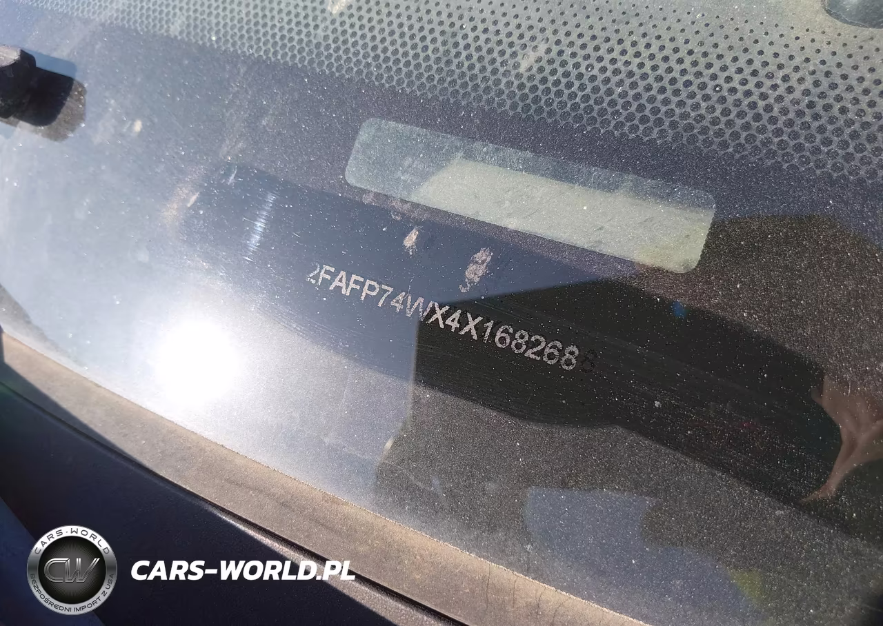 2004 Ford Crown Victoria Lx VIN:2FAFP74WX4X168268 - 12