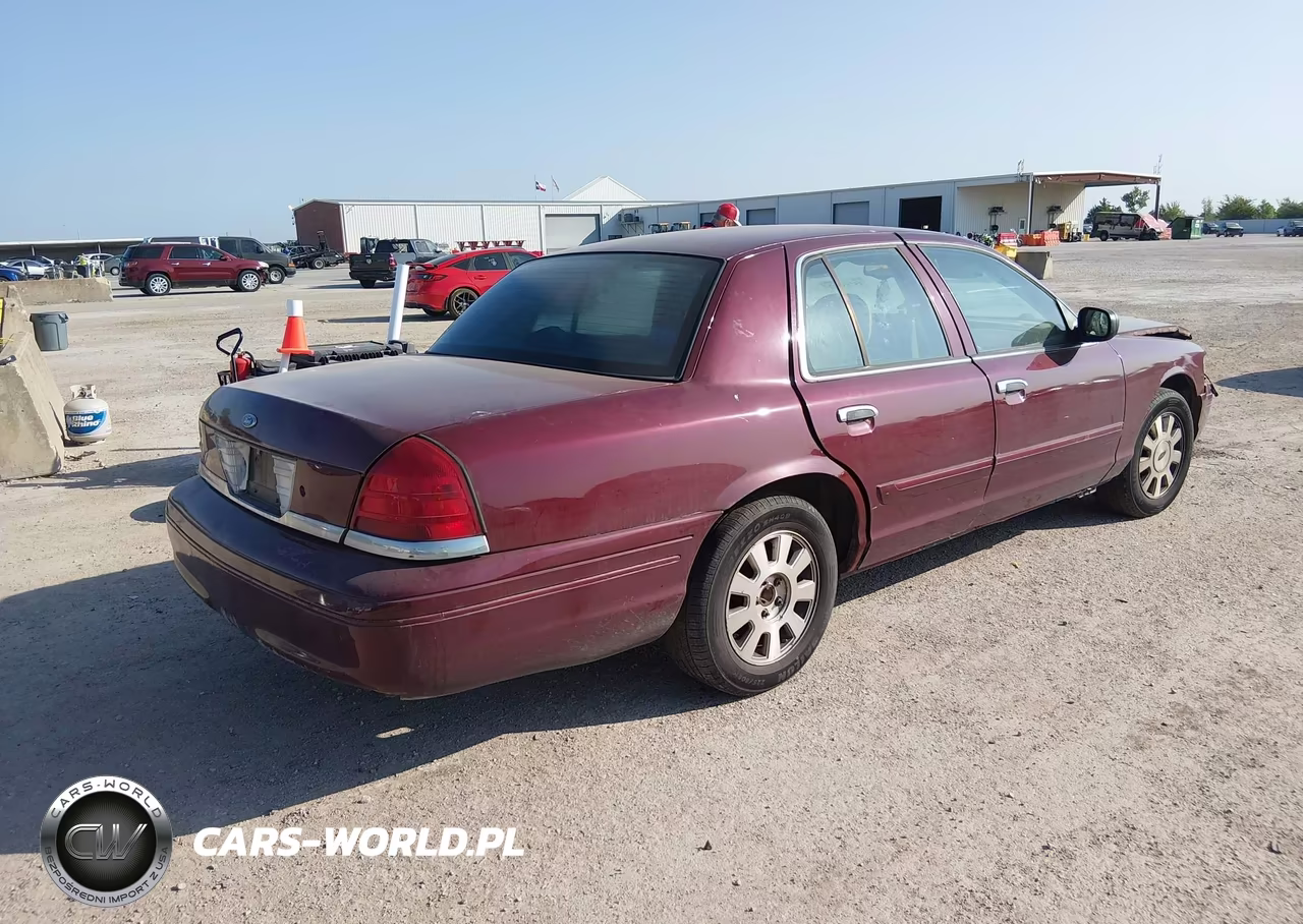 2004 Ford Crown Victoria Lx VIN:2FAFP74WX4X168268 - 4
