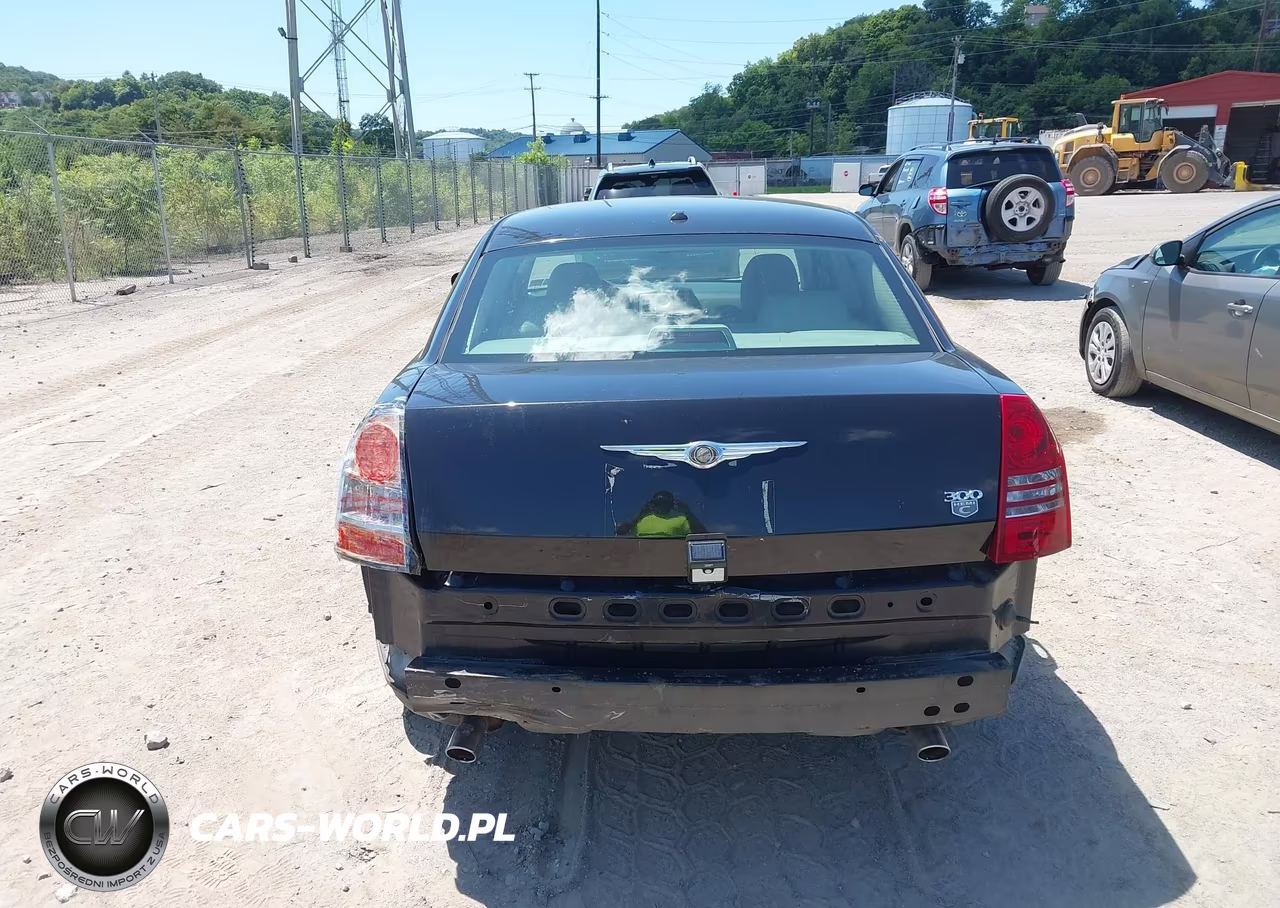 2007 Chrysler 300C VIN:2C3KA63H27H811190 - 16