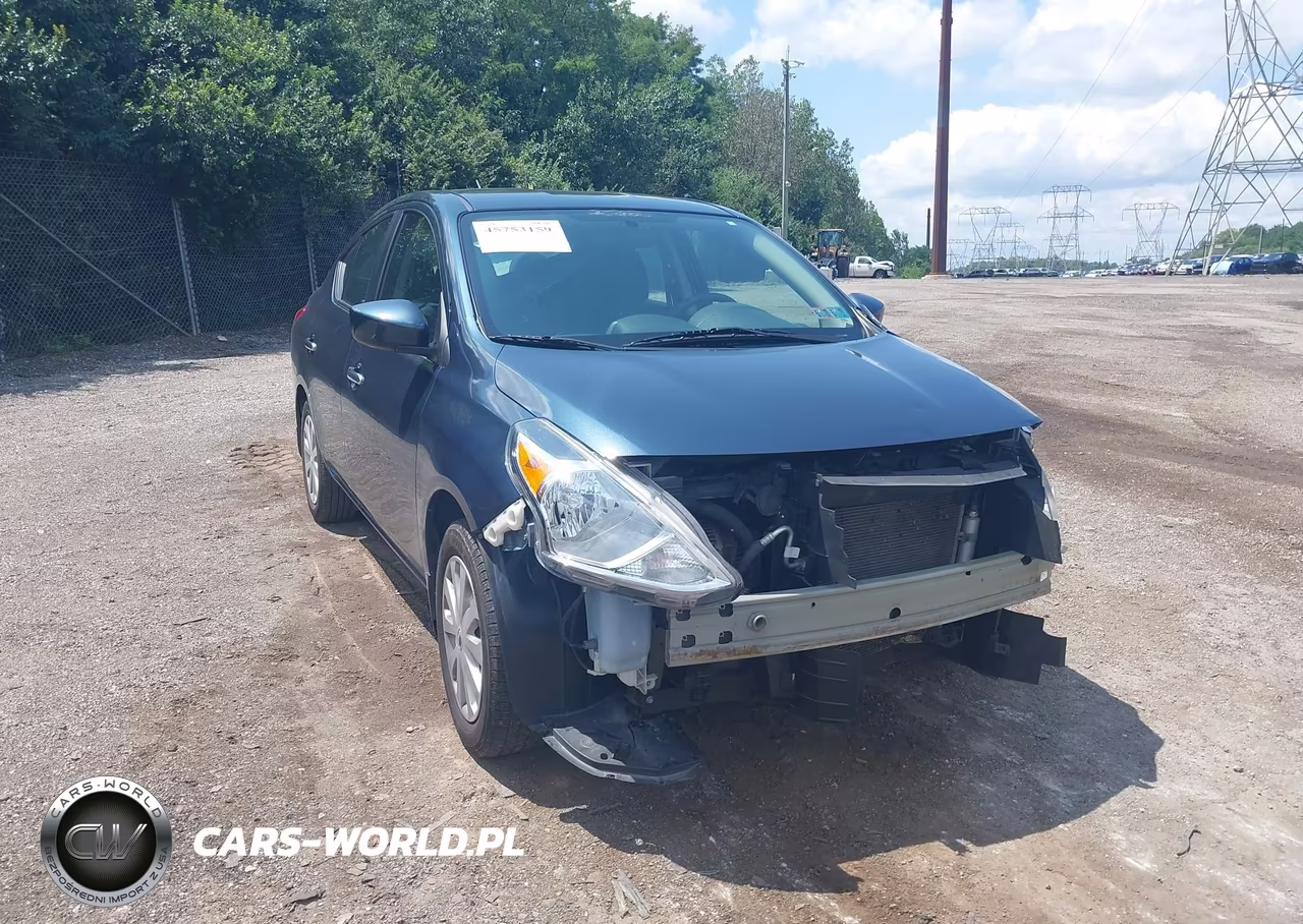 2015 Nissan Versa 1.6 Sv – zdjęcie 1 z 12