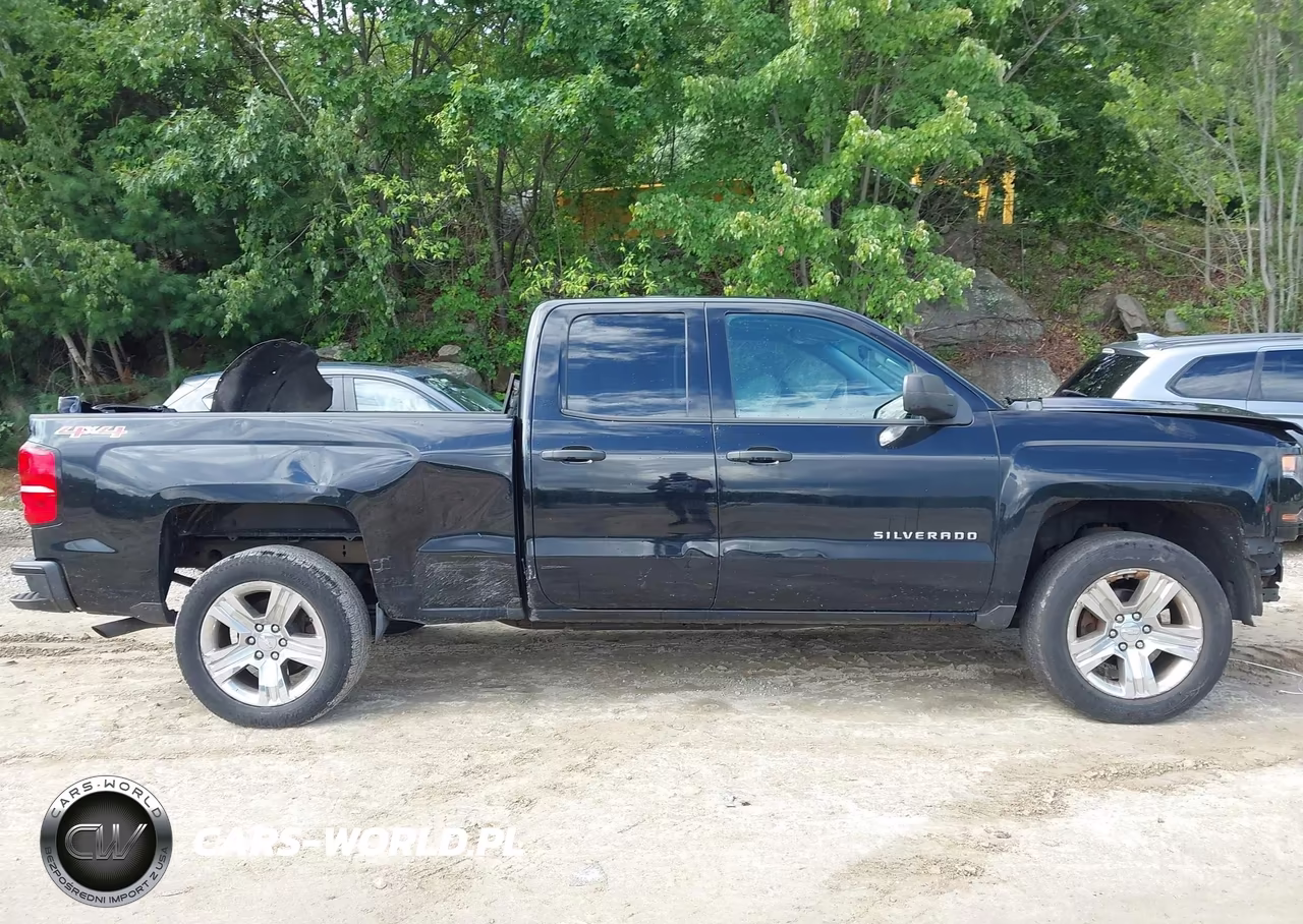 2017 Chevrolet Silverado 1500 Custom VIN:1GCVKPEH9HZ104713 - 14
