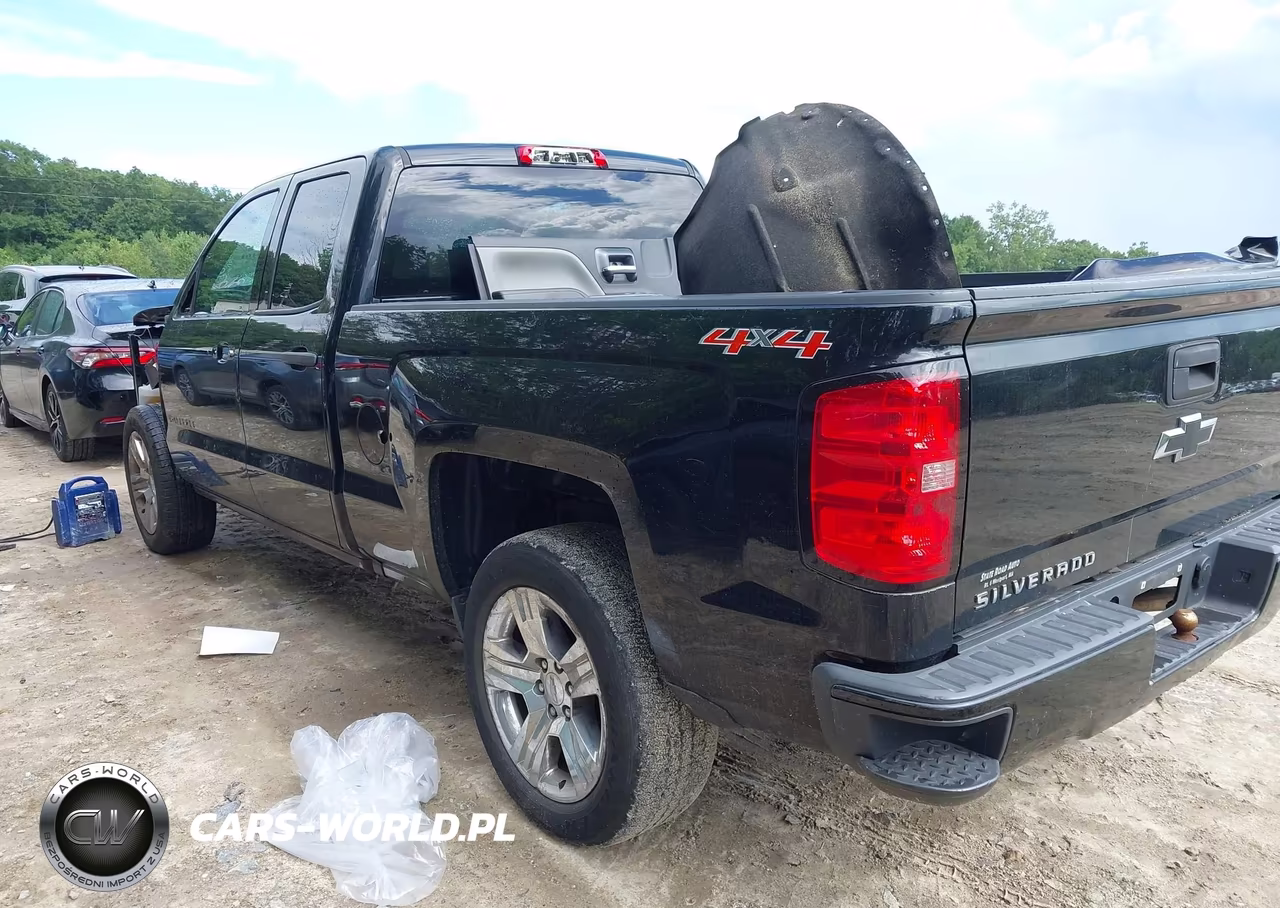 2017 Chevrolet Silverado 1500 Custom VIN:1GCVKPEH9HZ104713 - 3