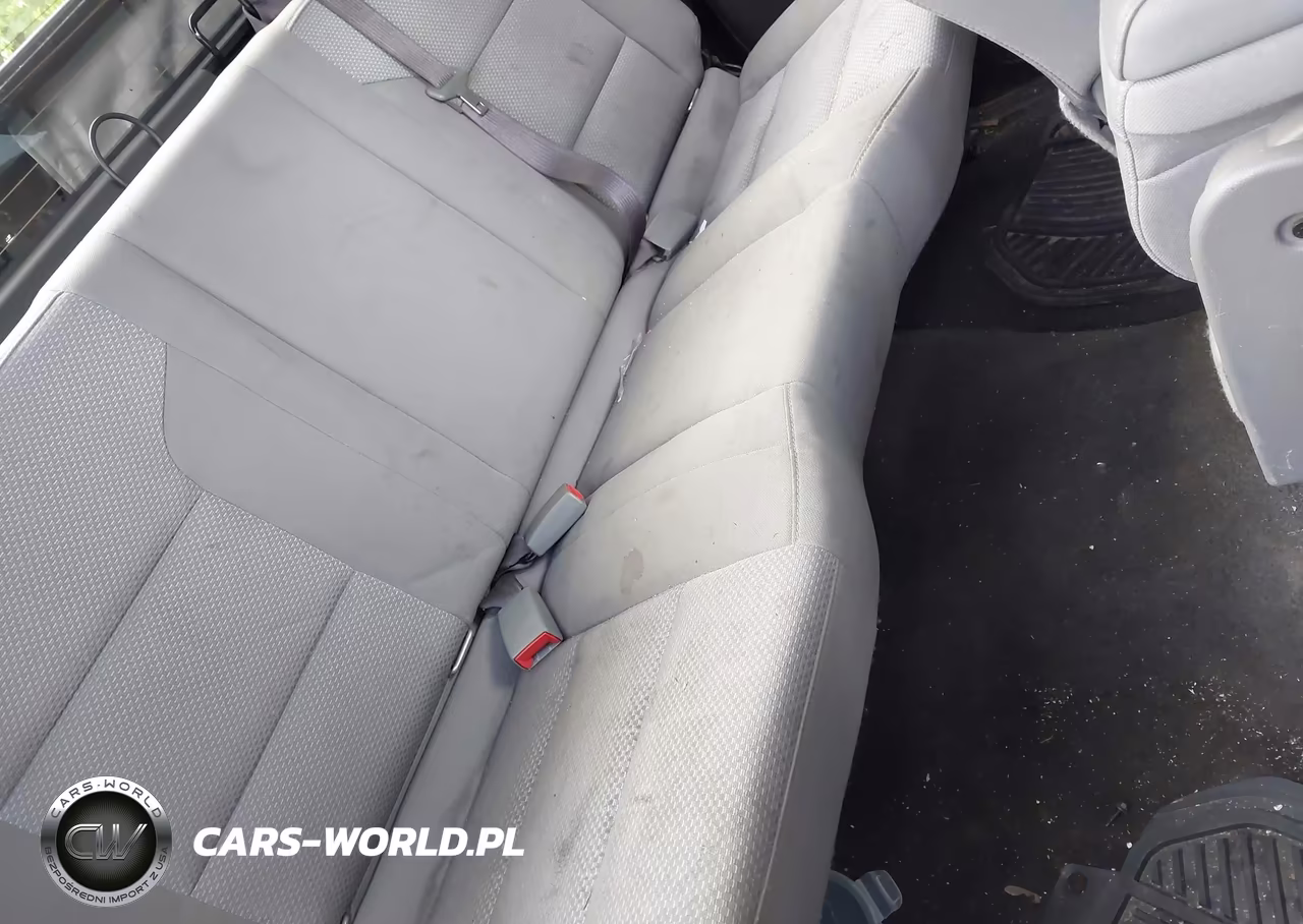 2017 Chevrolet Silverado 1500 Custom VIN:1GCVKPEH9HZ104713 - 8