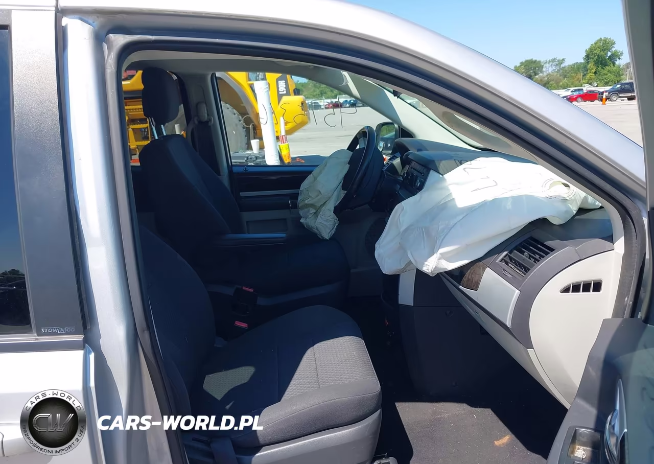 2010 Dodge Grand Caravan Sxt VIN:2D4RN5D13AR484555 - 5