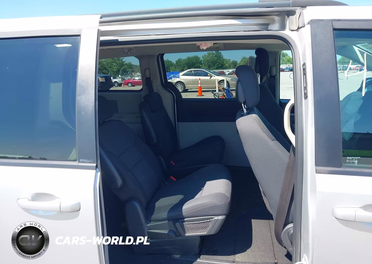 2010 Dodge Grand Caravan Sxt VIN:2D4RN5D13AR484555 - 8