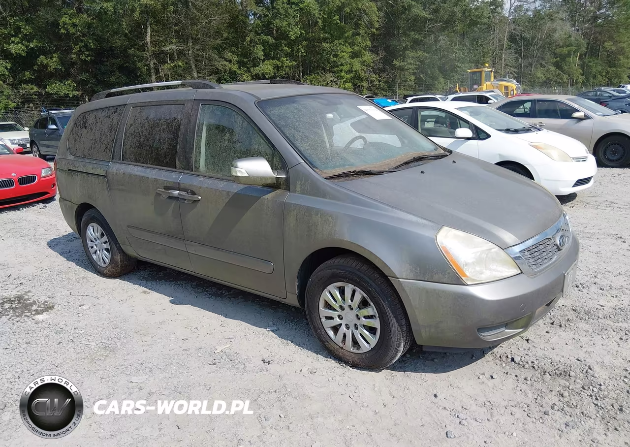 2011 Kia Sedona Lx