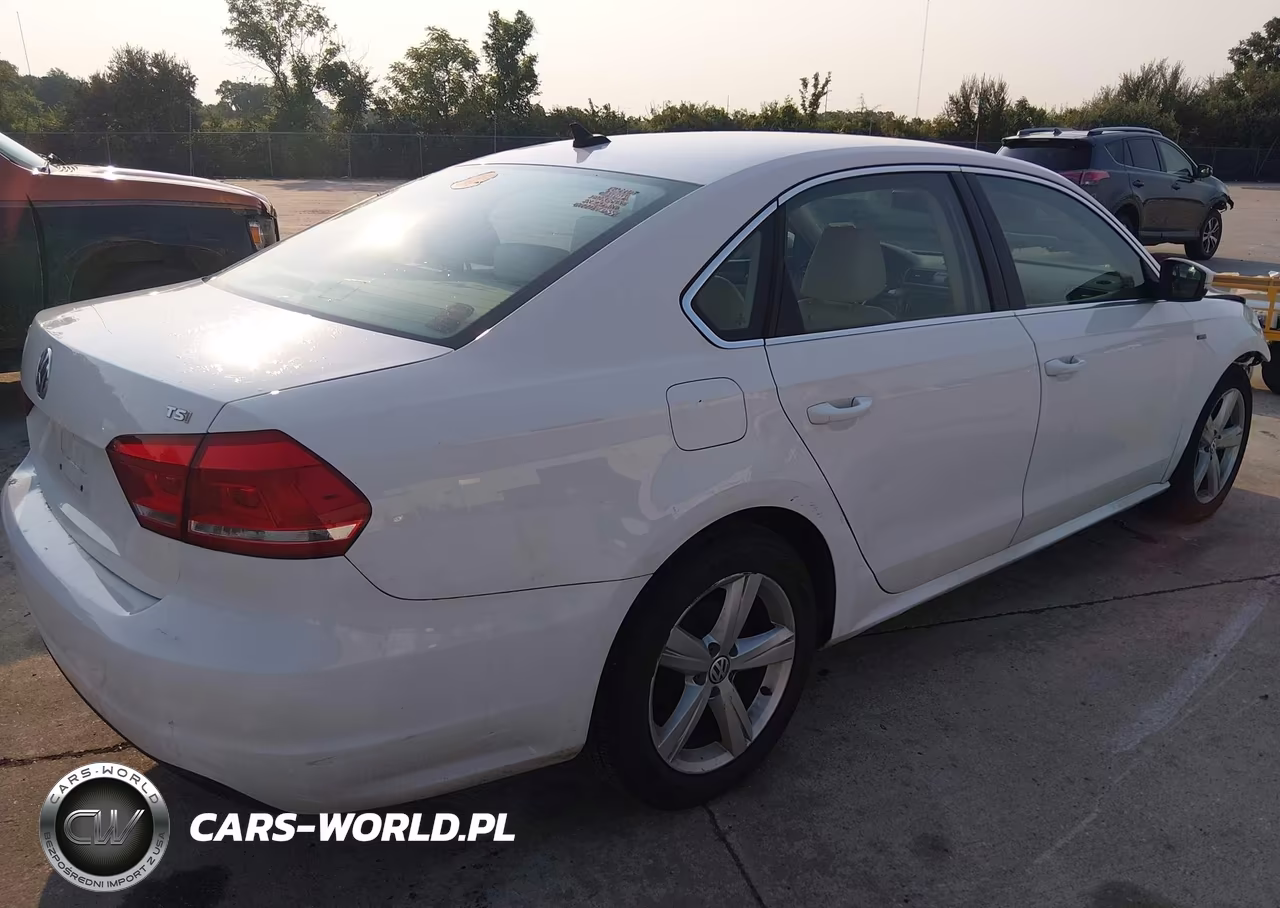 2015 Volkswagen Passat 1.8T Limited Edition VIN:1VWAS7A30FC112771 - 4