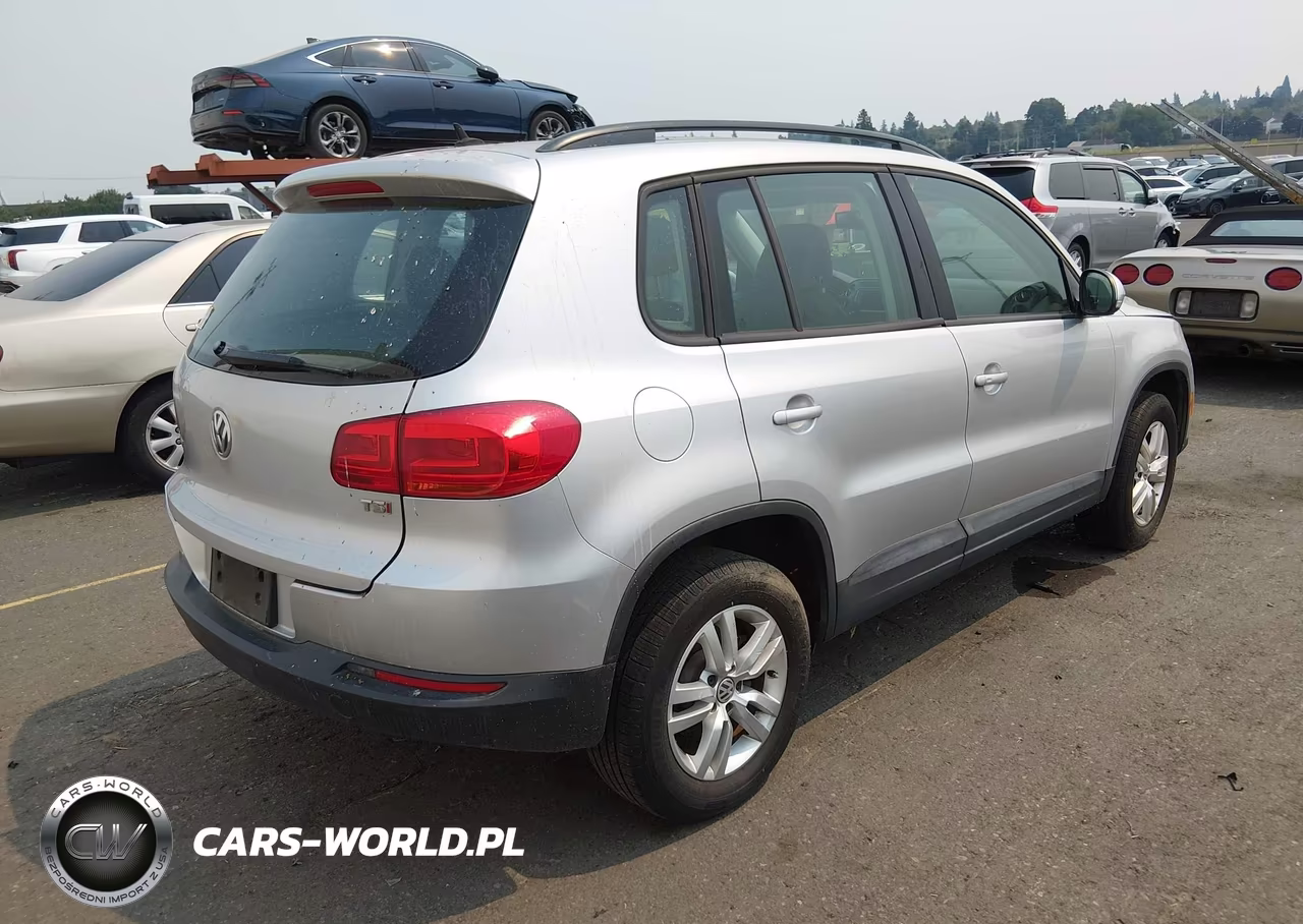 2016 Volkswagen Tiguan S VIN:WVGAV7AX5GW586448 - 4